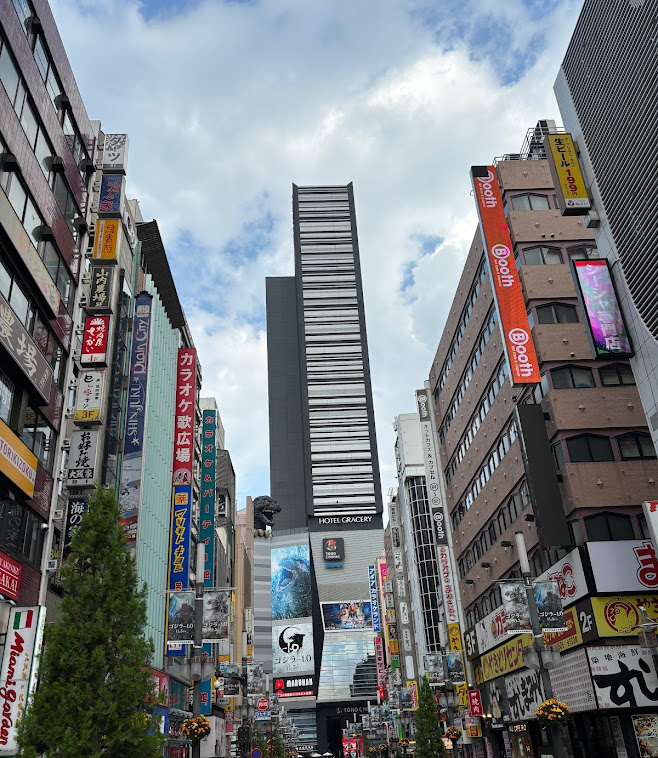 TOHOシネマズ 新宿（ゴジラビル）