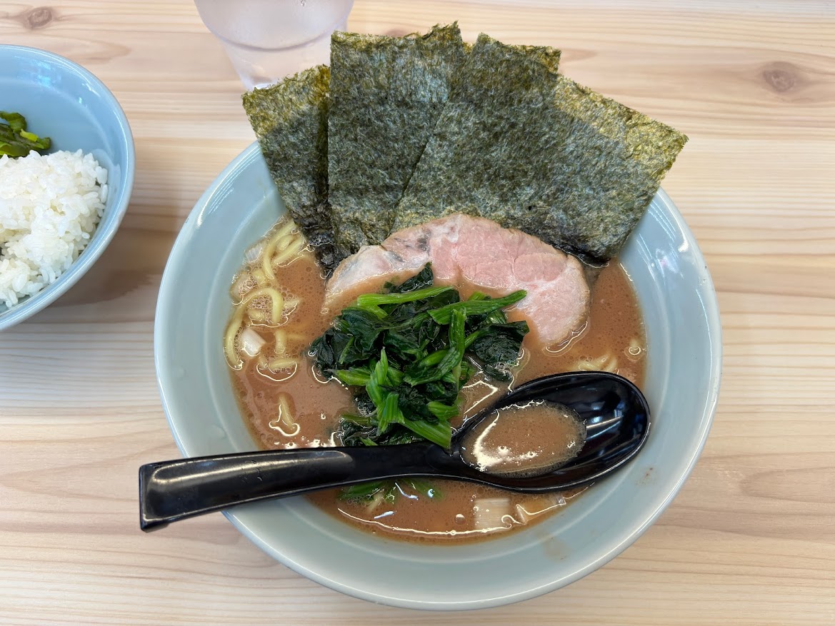 横浜家系なラーメン(並)