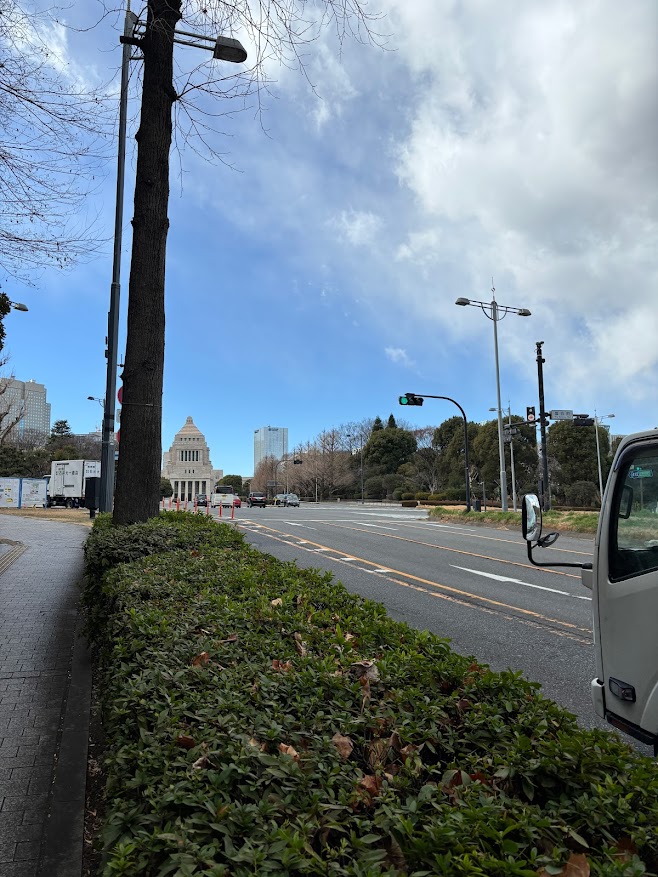 桜田門駅前_国会議事堂が見えます