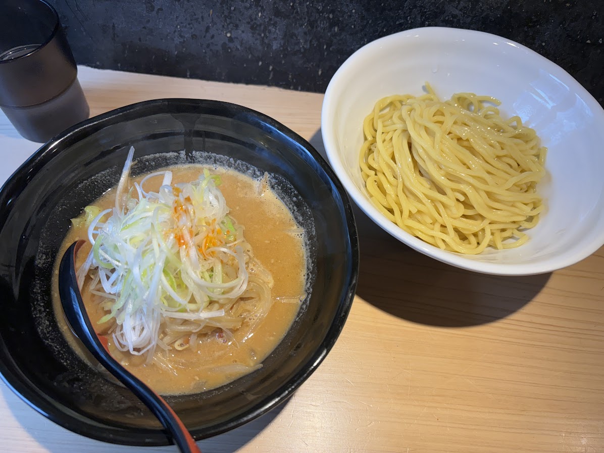 萬馬軒 新宿西口店で味噌つけ麺
