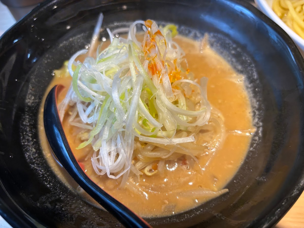 萬馬軒 新宿西口店で味噌つけ麺