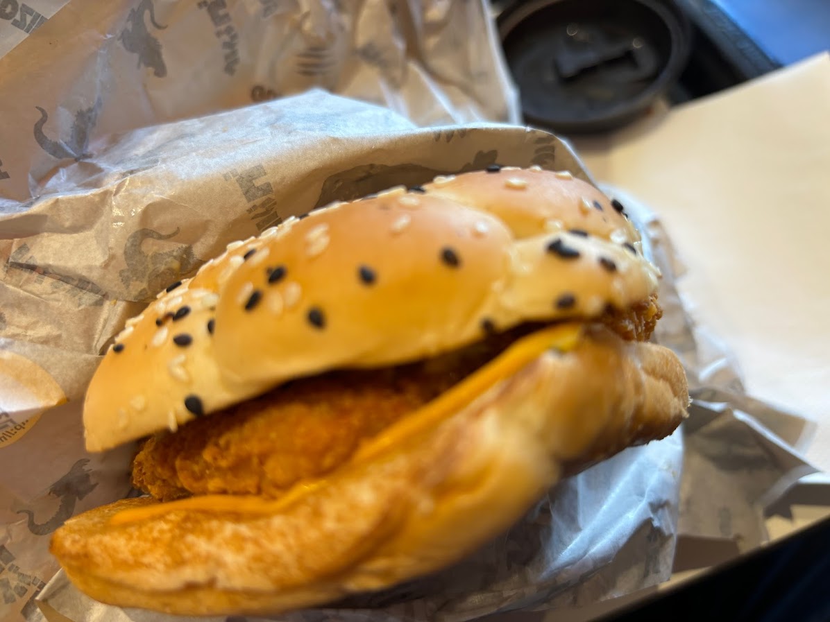 ゴジラバーガー スモーキーペッパーチキン