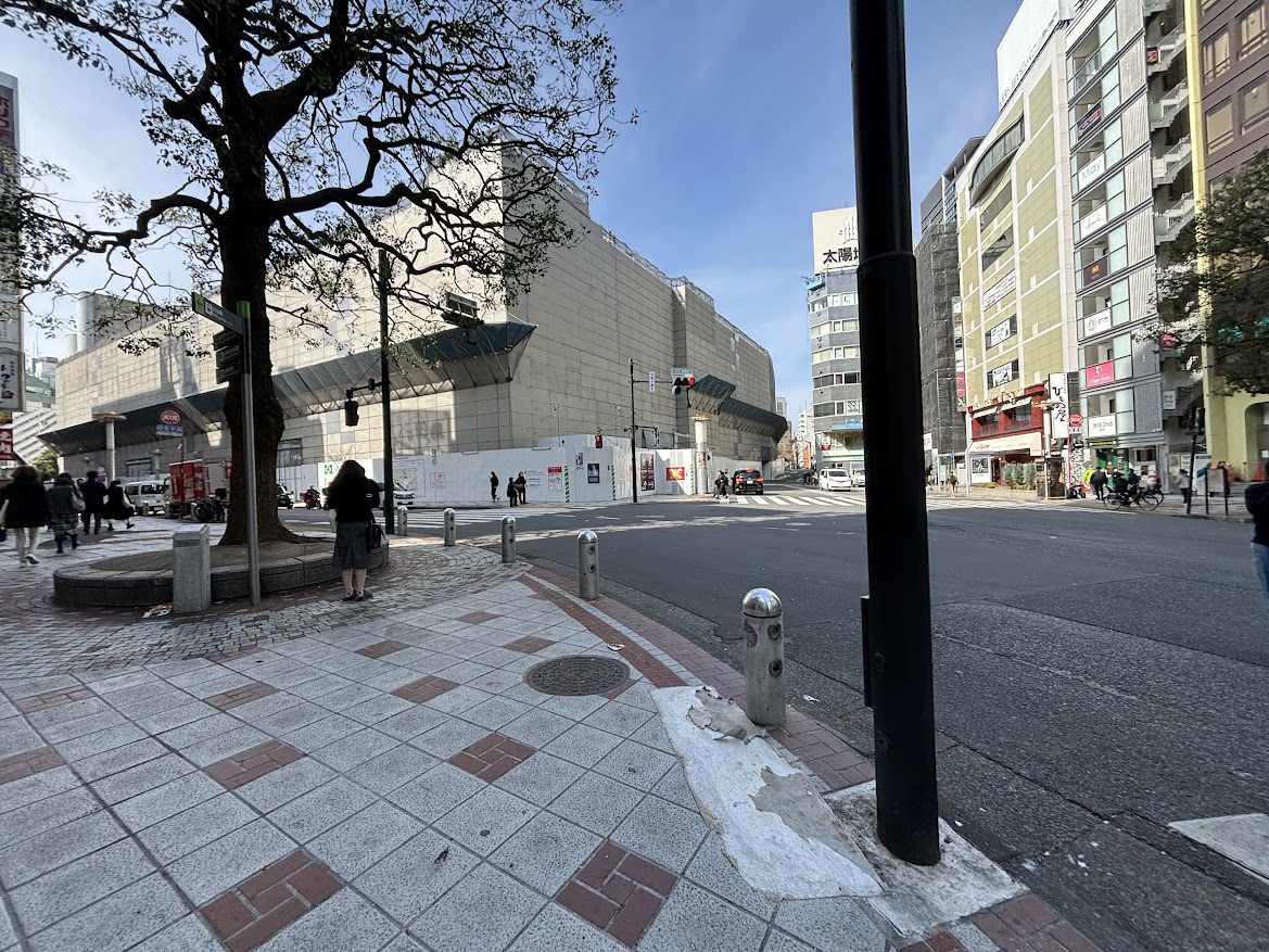 取り壊し中の東急百貨店本社