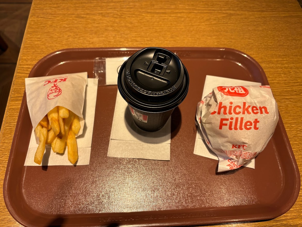 期間限定チキンフィレバーガーセット550円