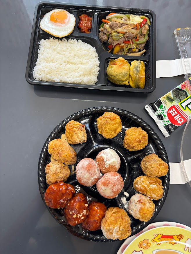 青年チキン 花小金井店で買ってきた青年バラエティセット Bパック（チキン12個＋チーズボール）と牛プルコギ弁当