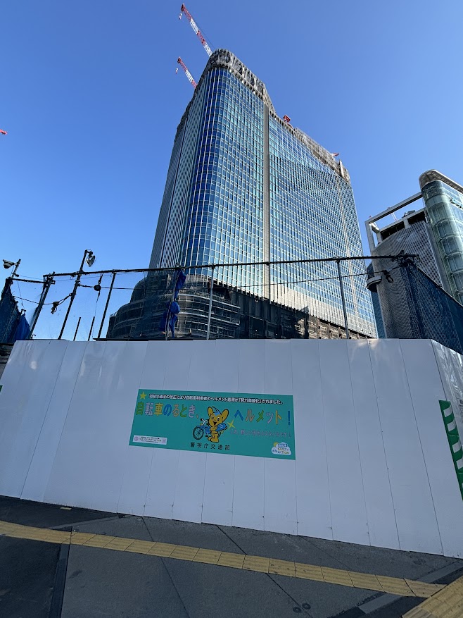 高輪ゲートウェイ駅前の建築中の高層ビル群