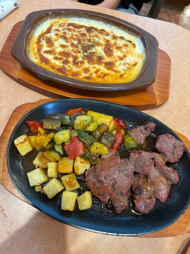 ラムと野菜のグリルと焼チーズ ミラノ風ドリア