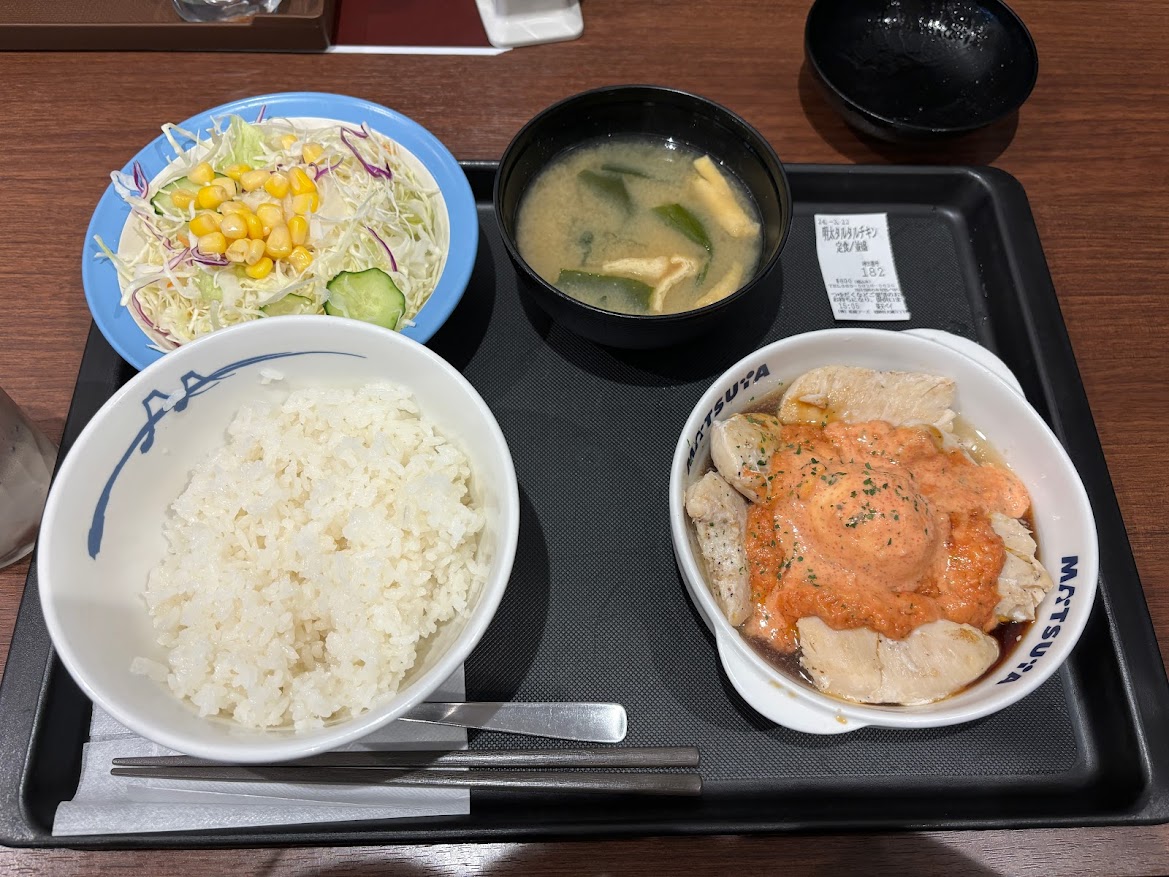 かねふくの明太子とコラボ!「たっぷり明太タルタルチキン定食」