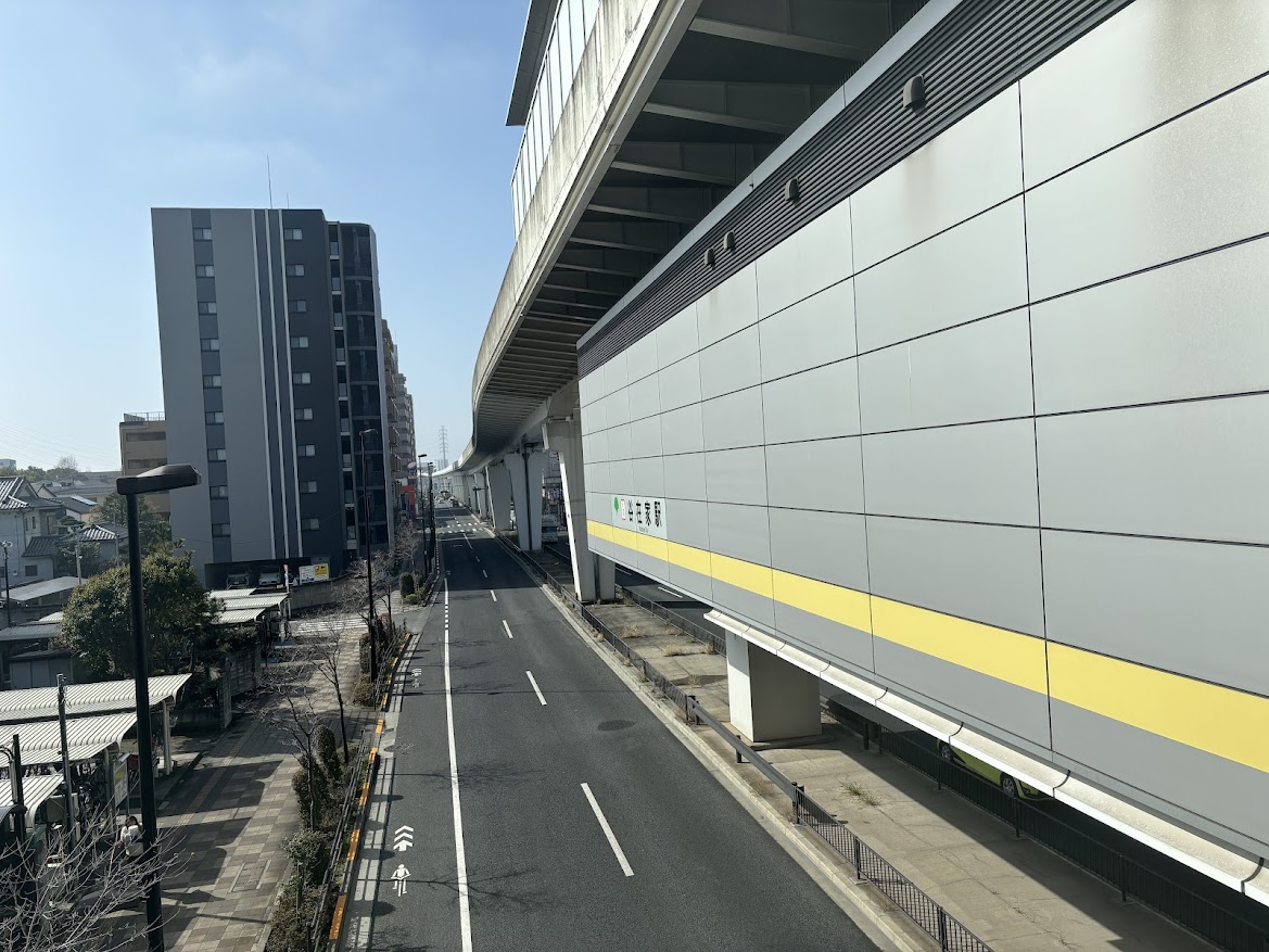 舎人ライナー 谷在家駅（やざいけ）