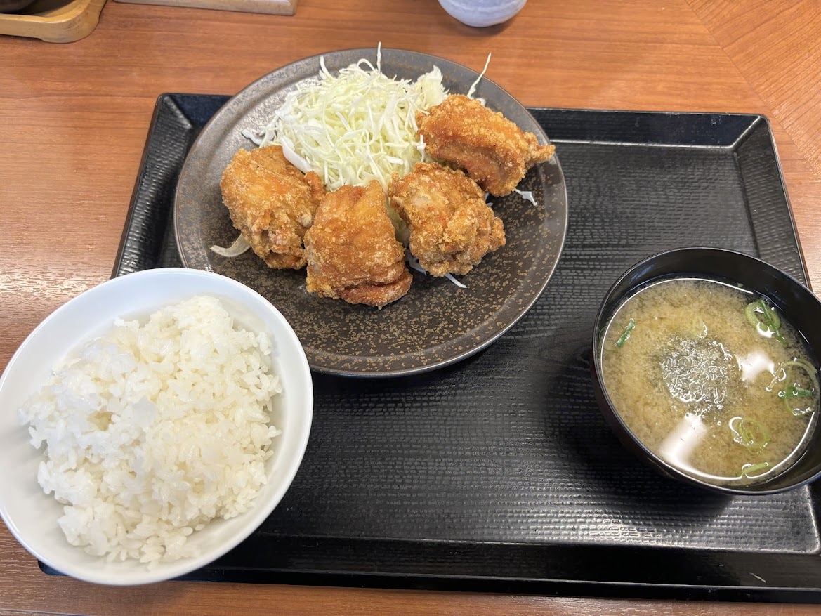 からやま定食(4個)（ カリッともも4個、ご飯・みそ汁付き）