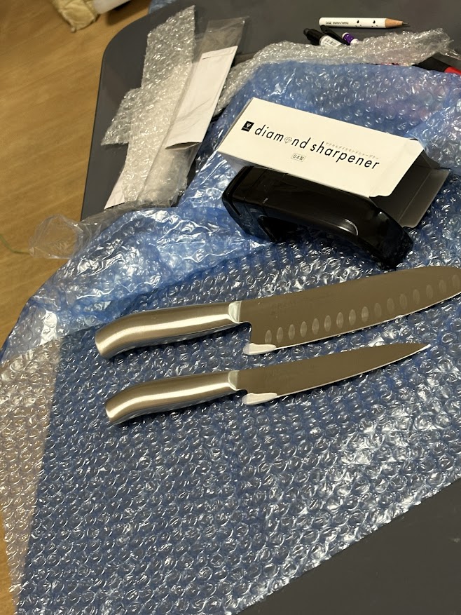 ふるさと納税の返礼品の包丁とdiamond sharpener(ヤクセル ダイヤモンドシャープナー)