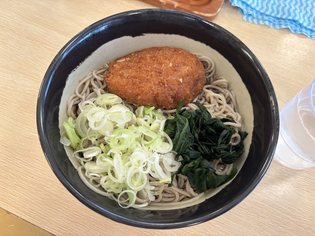 越後十日町そば がんぎ 新川一丁目店でコロッケそば（冷）
