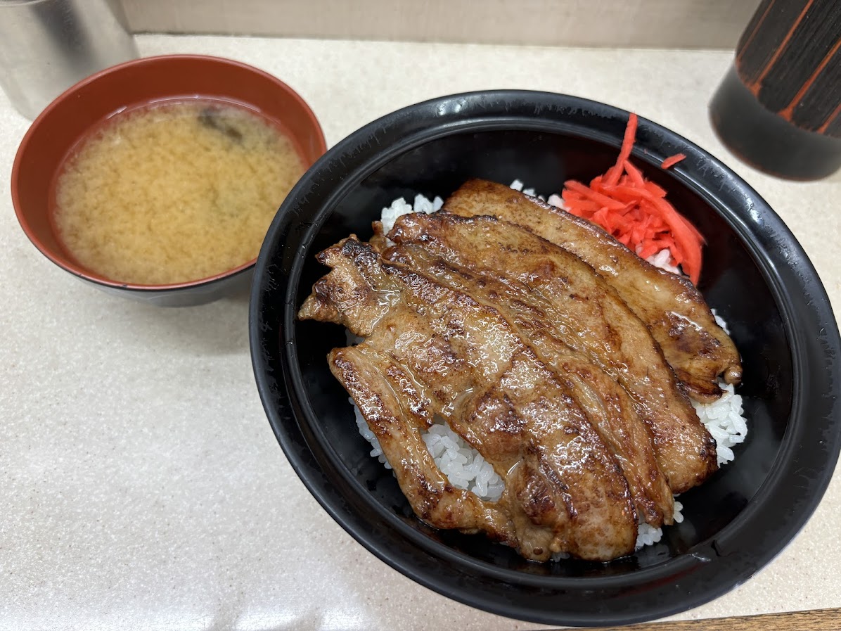 成増駅前名物? 焼肉ライス