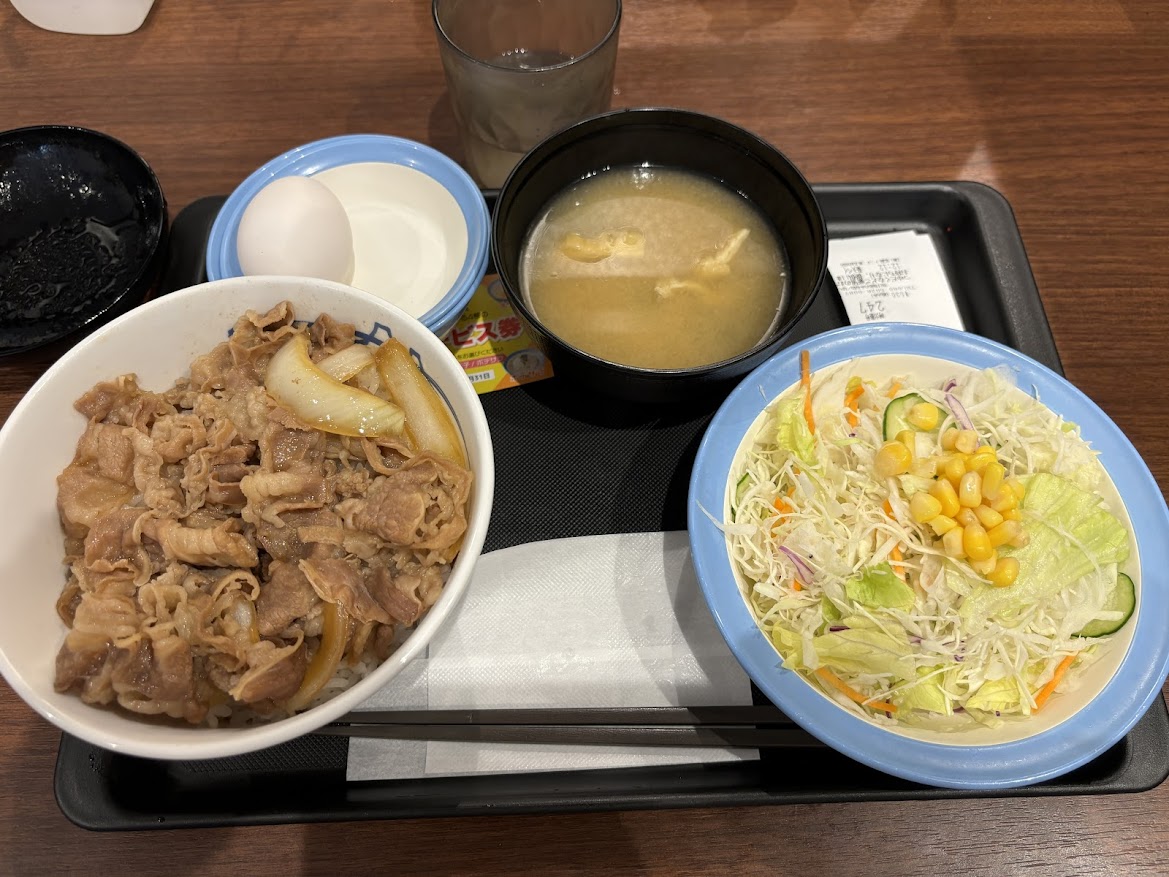 松屋 東五反田店で値上がりした牛めしランチ並盛と生卵