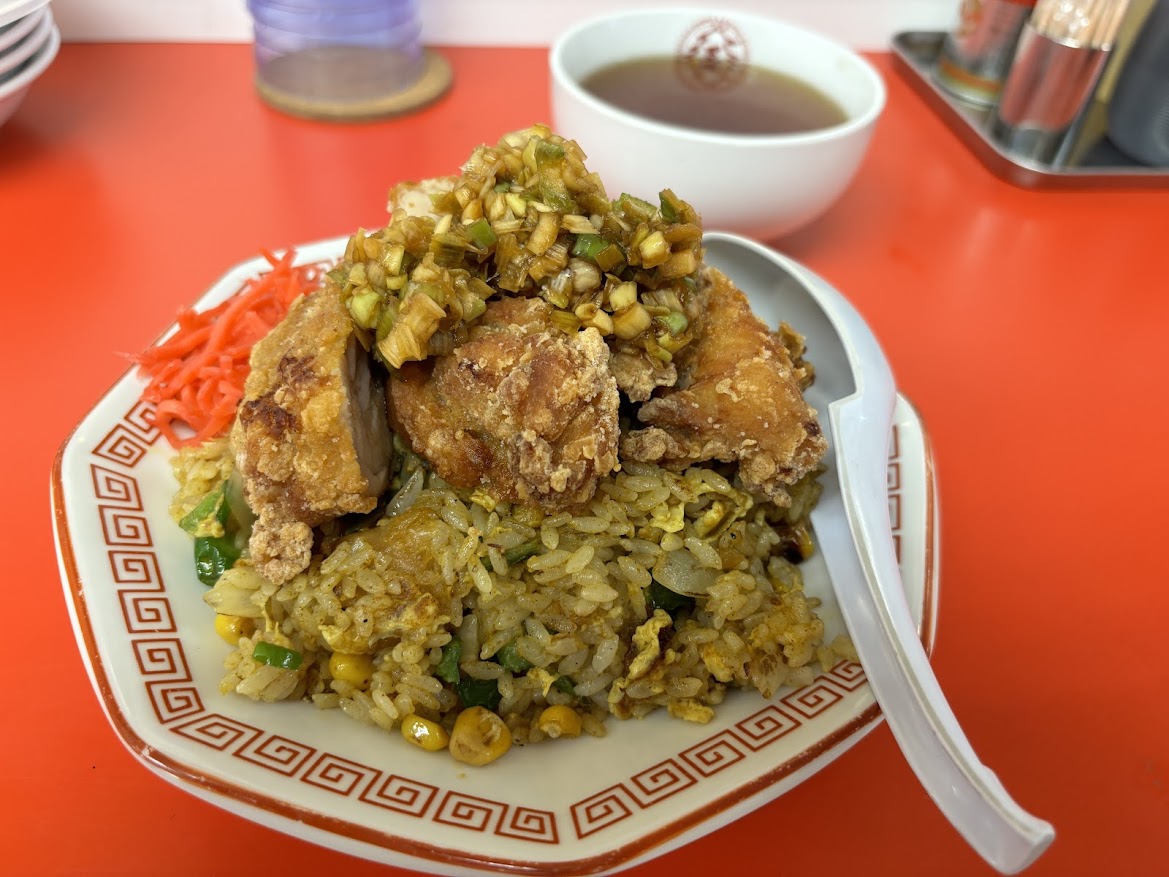 期間限定 めっちゃええやん！真ん中シリーズ KING Of 元気飯 ザンギカレー炒飯（葱だれ揚げ鶏のスパイシーチャーハン） 単品スープ付き