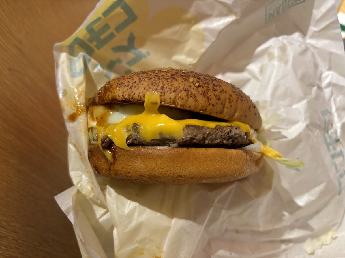 ハワイやんバーガーズ（ハワイアンバーガーズ）2024 チーズロコモコ バーガー