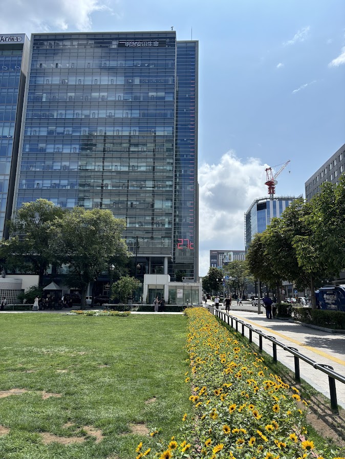 札幌大通公園周辺は27度