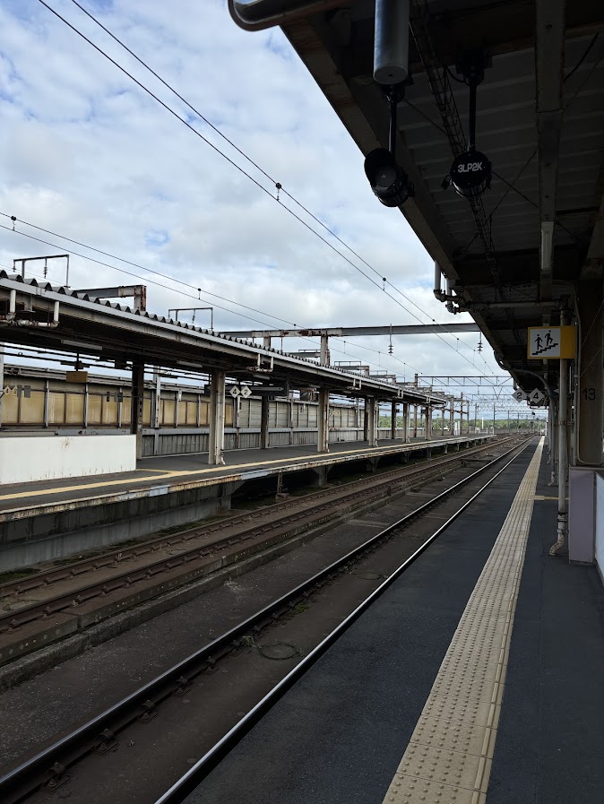 千歳駅ホーム