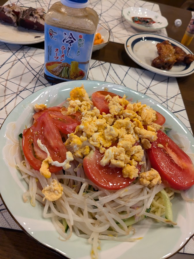 冷やし中華(サッポロ西山ラーメン 冷やしラーメンスープ使用)