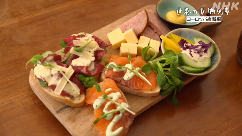 世界の貨物列車　ヨーロッパ縦断編 NHK Eテレ1・東京(Ch.2) オランダ アルクマールの店舗でアルクマール製のチーズを使った酒のつまみ