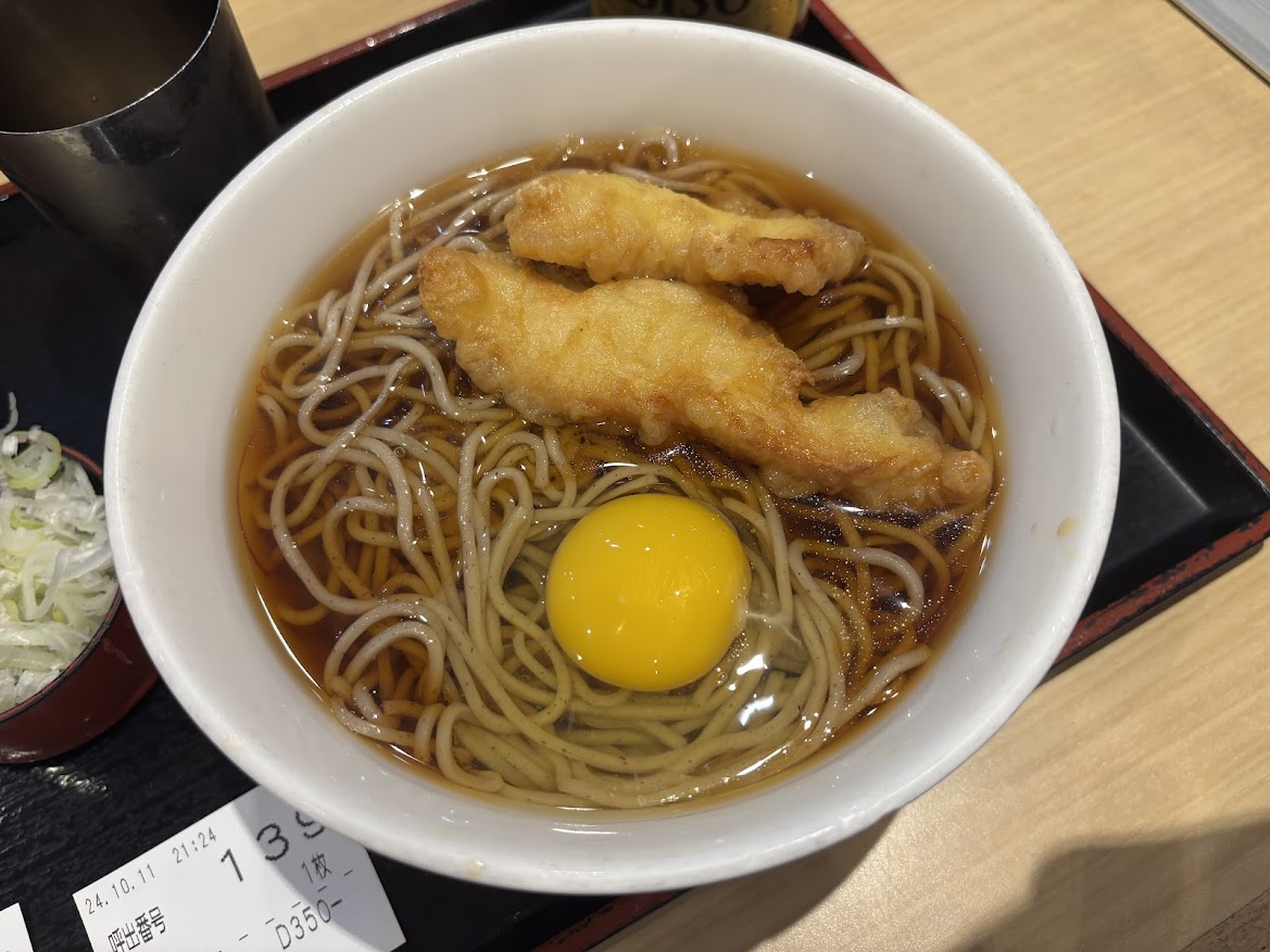 いろり庵きらく 東京京葉店でとり天月見そば