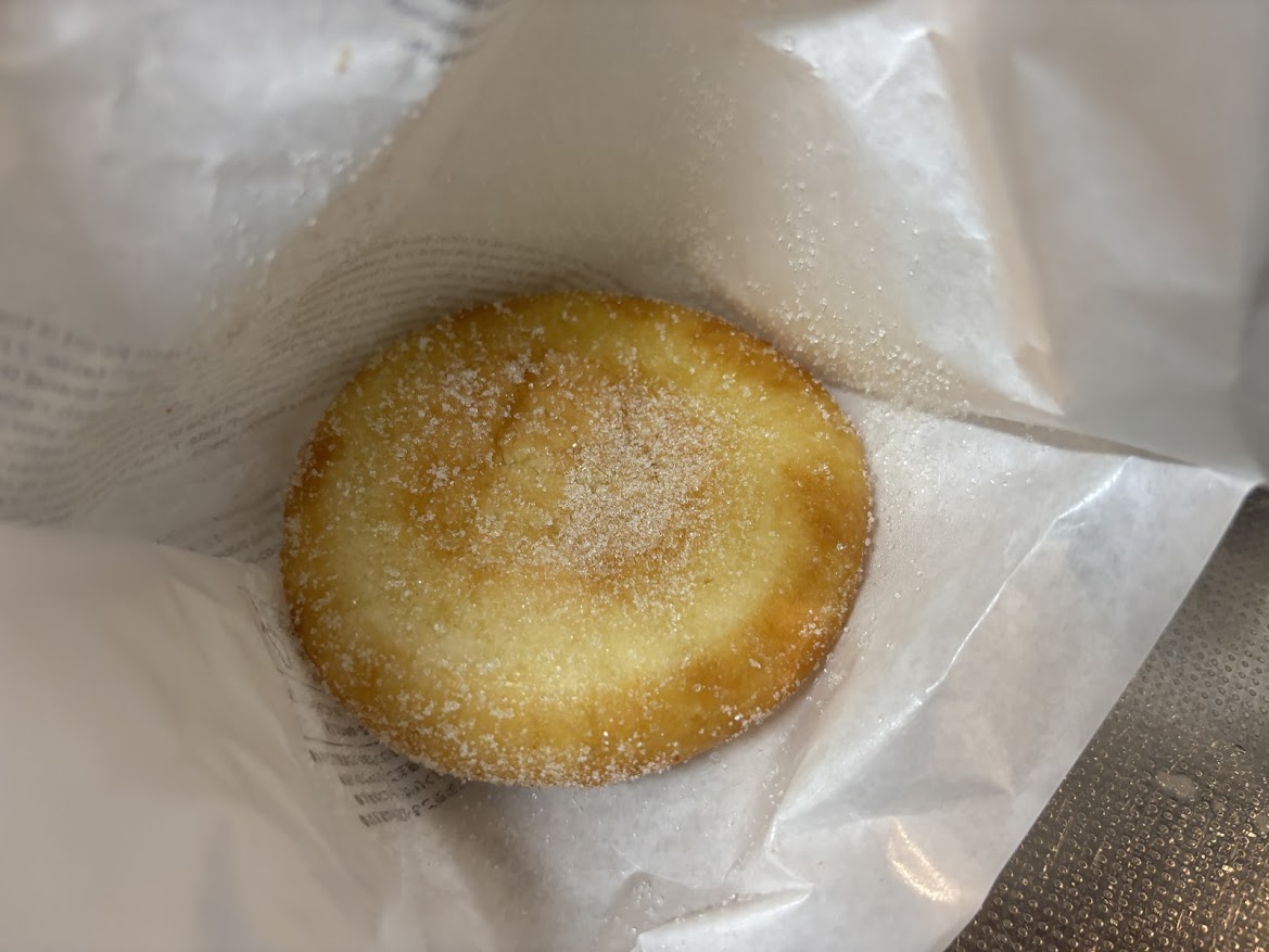 セブンイレブンのお店で揚げたドーナツ なめらかカスタード