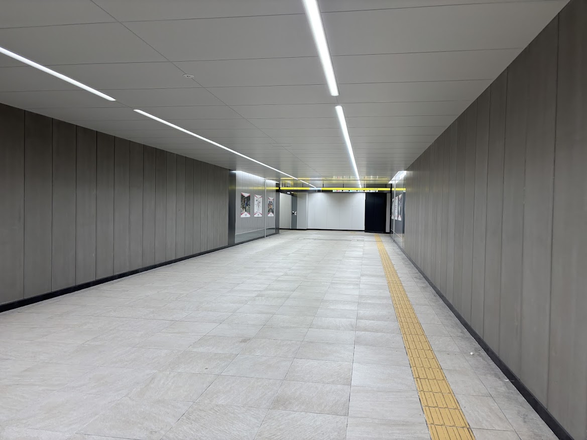 渋谷サクラステージから渋谷駅南口方面への地下通路