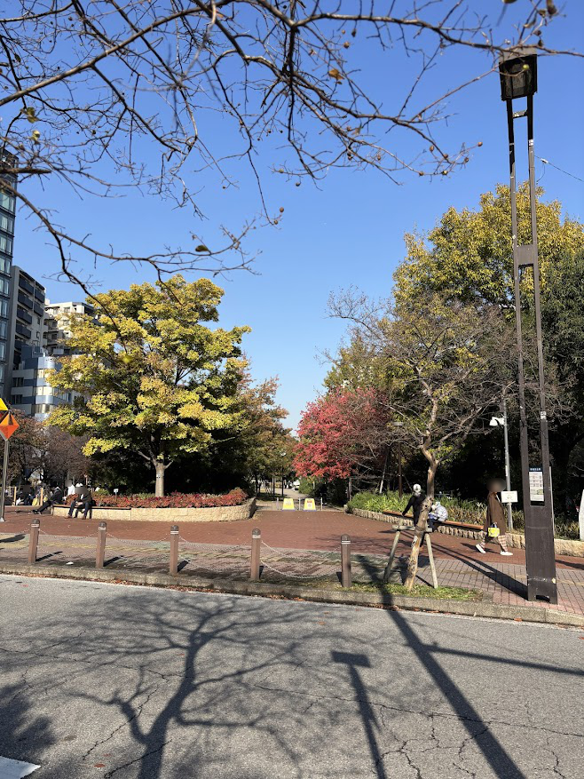 中央区立築地川公園の紅葉