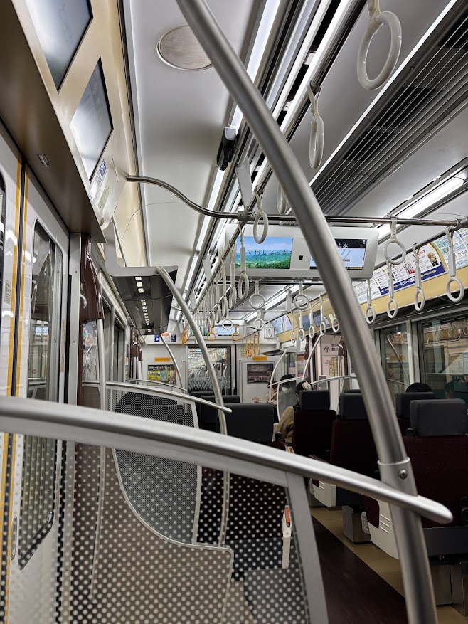 京王線 各駅停車 桜上水行き 5000系の京王ライナー車両