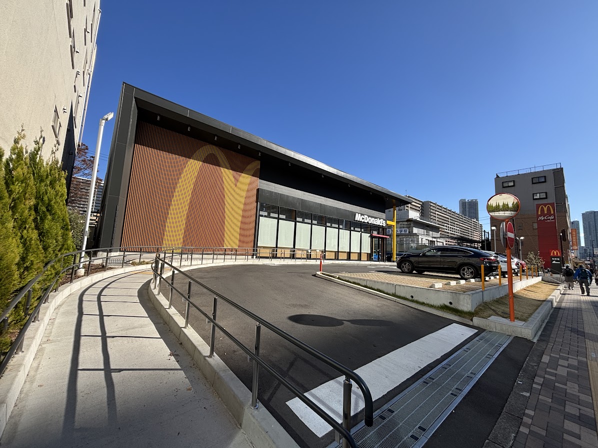 マクドナルド晴海通り豊洲店 店舗外観