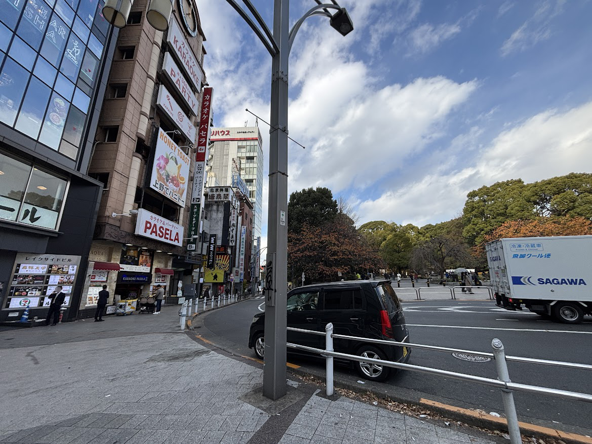 カラオケパセラ上野公園前店と上野公園