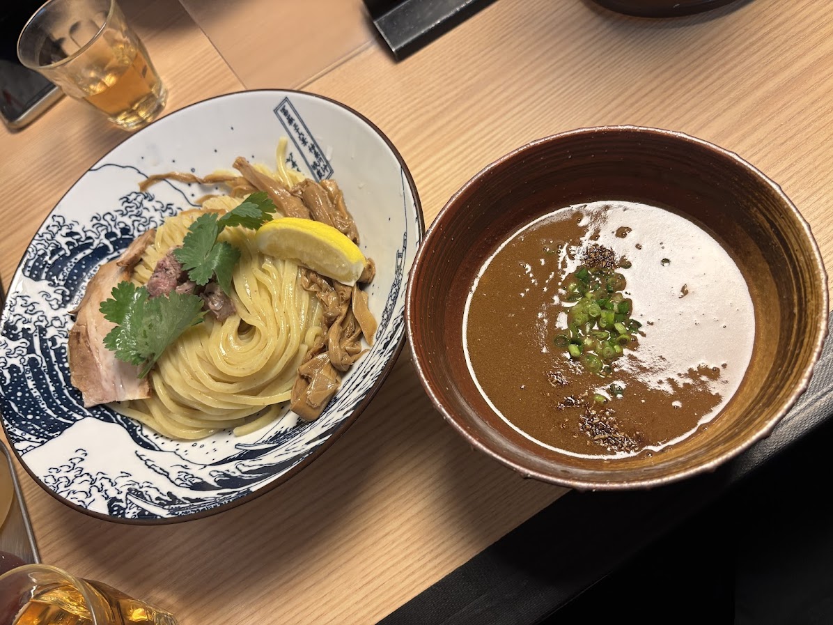 自家製麺 MENSHO TOKYOでラム醤油スープつけめん（大）（麺量300g）