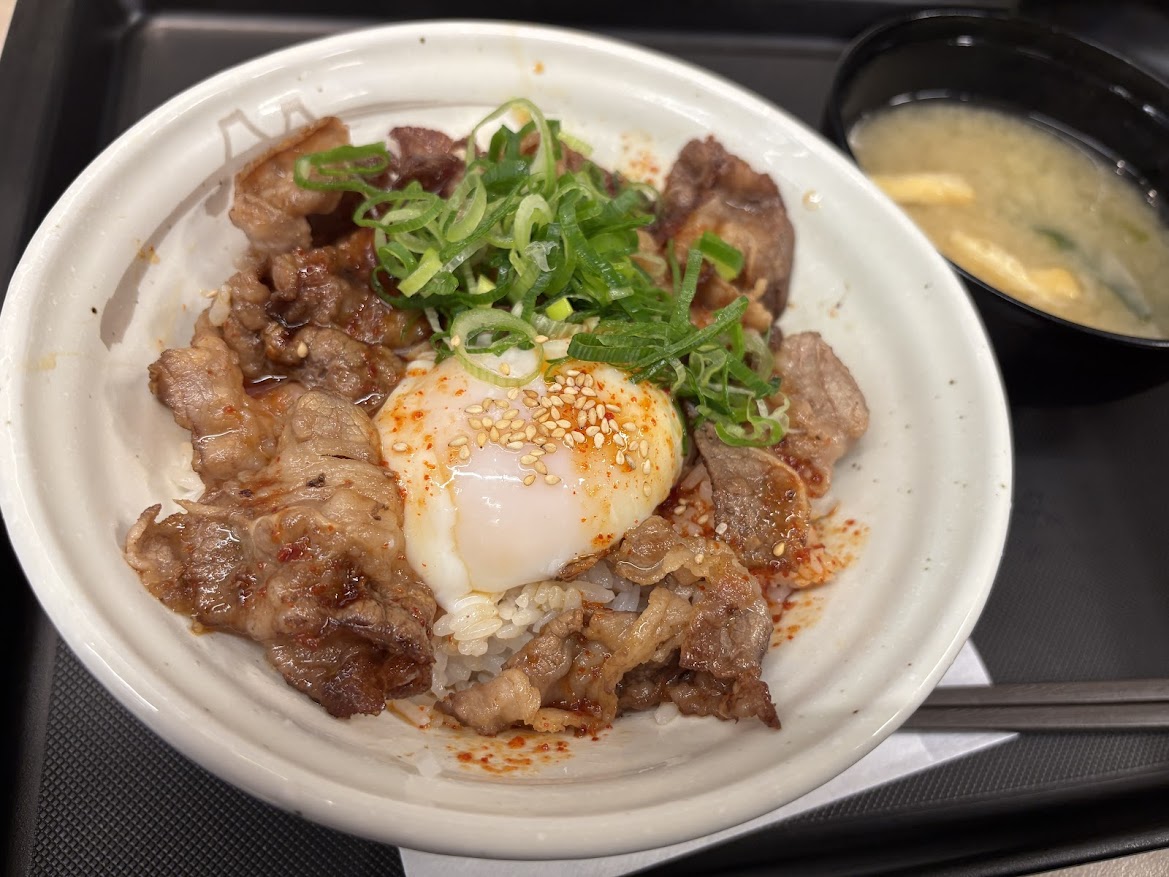 松屋 恵比寿西店で元祖旨辛焼き牛めしクーポン割引（ライス並）