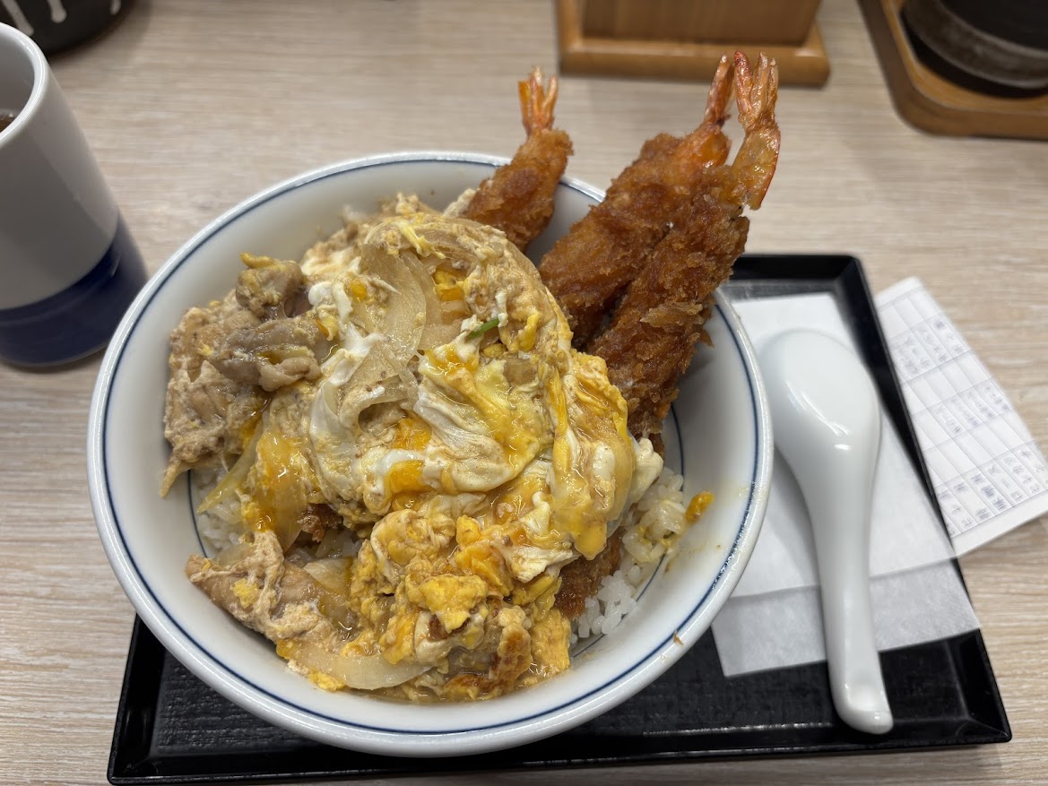 かつや 浅草橋店で期間限定 海老タレカツと親子丼の合い盛り丼