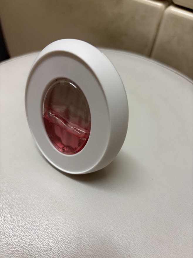 新しくなって本体ケースとつめかえが分離していたトイレ用ファブリーズ トイレ用消臭剤 期間限定さくらフローラルの香り