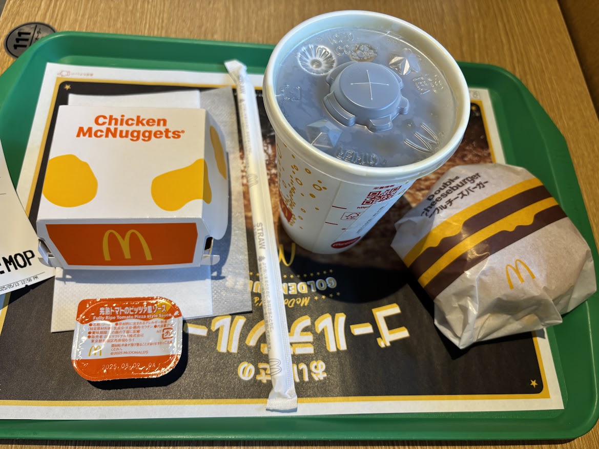 マクドナルド 品川港南口店でひるまック ダブルチーズバーガー セット(MからLサイズアップ無料) チキンマックナゲット 5ピース（完熟トマトのピッツァ風ソース）