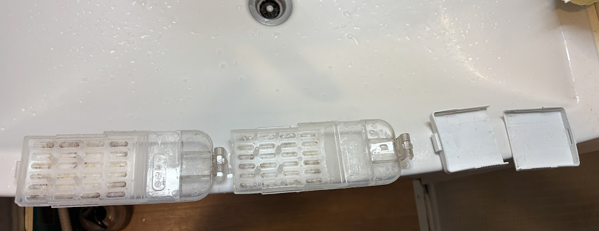 BW-V80Gの清掃後の洗濯槽の糸くずフィルター