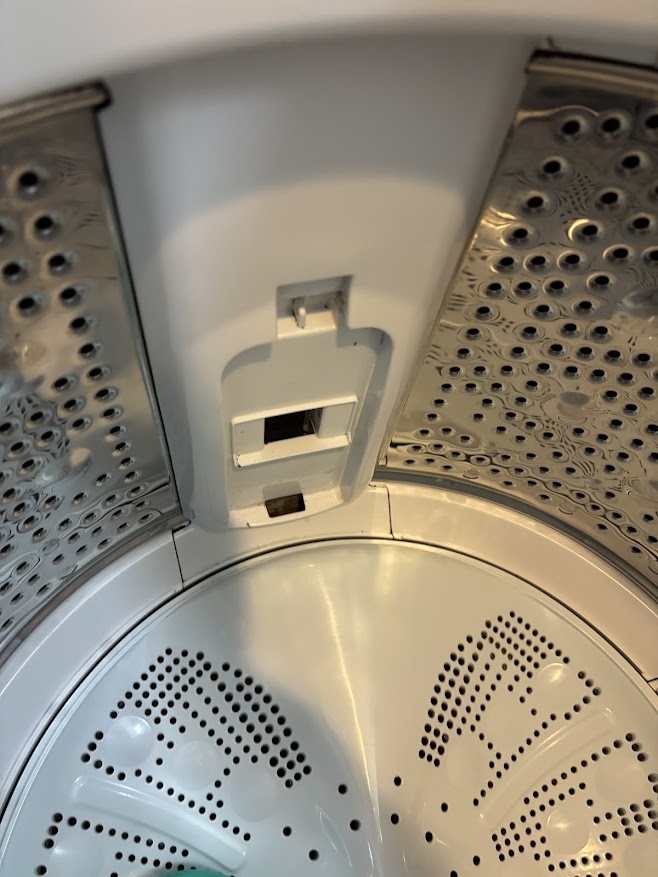 BW-V80Gの清掃後の洗濯槽の糸くずフィルター設置部分