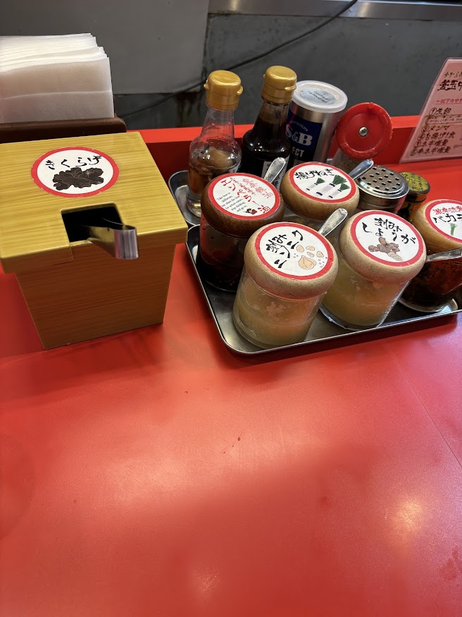 釜玉中華そば ナポレオン軒 卓上調味料