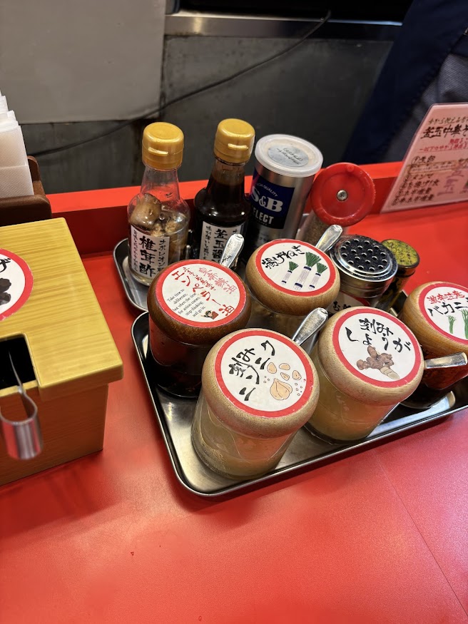 釜玉中華そば ナポレオン軒 卓上調味料