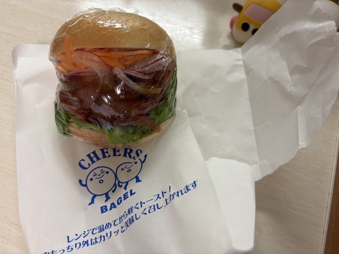 CHEERS BAGEL（チアーズベーグル）のパストラミビーフサンド ベーグル