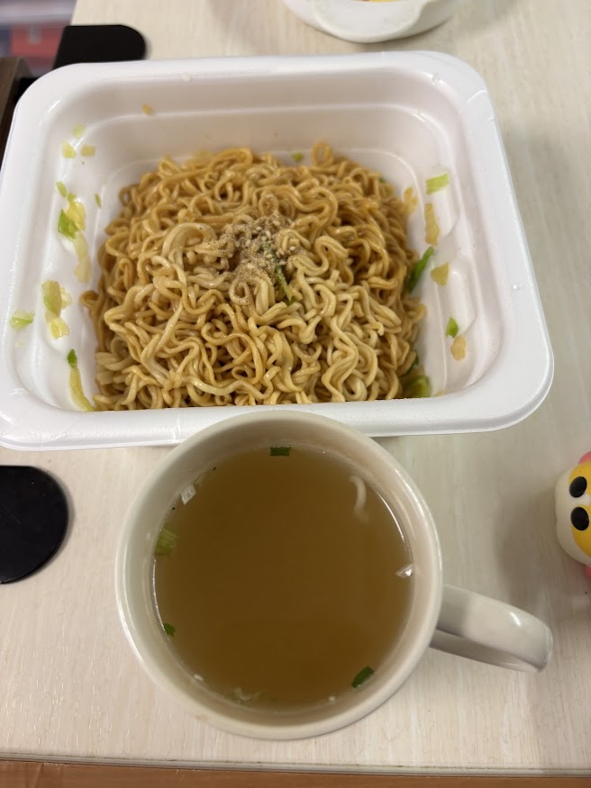 マルちゃん 北海道限定 やきそば弁当 オホーツクほたてバター醤油味 完成