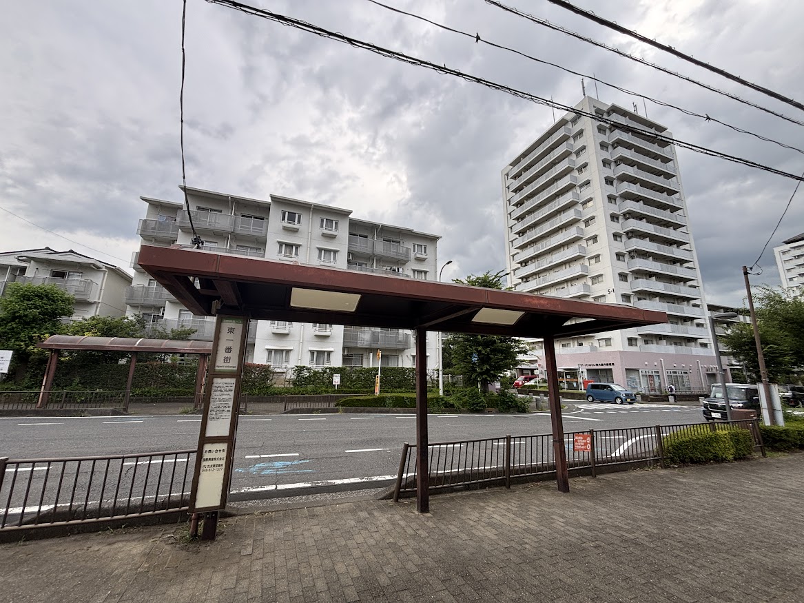 東一番街バス停