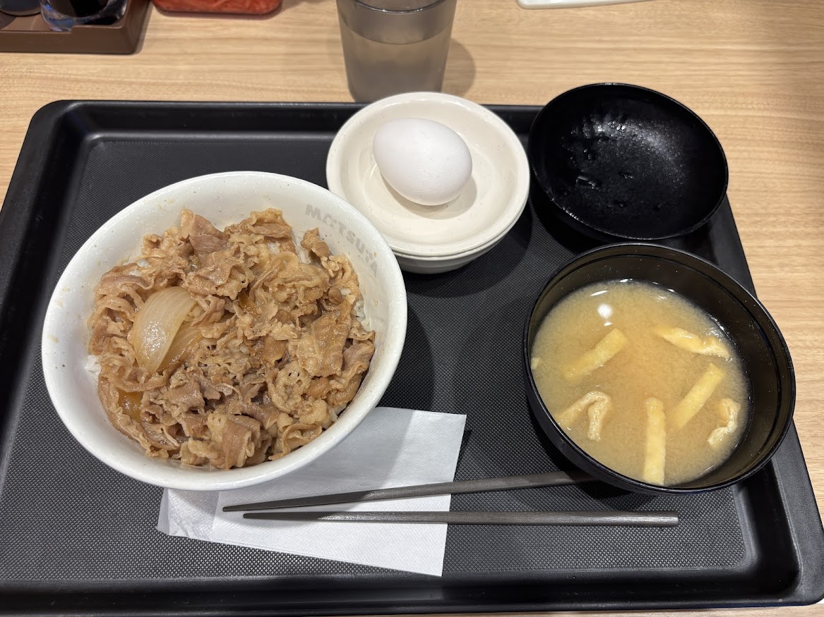 松屋 板橋本町店で牛めし（並盛）と生玉子【20250628】