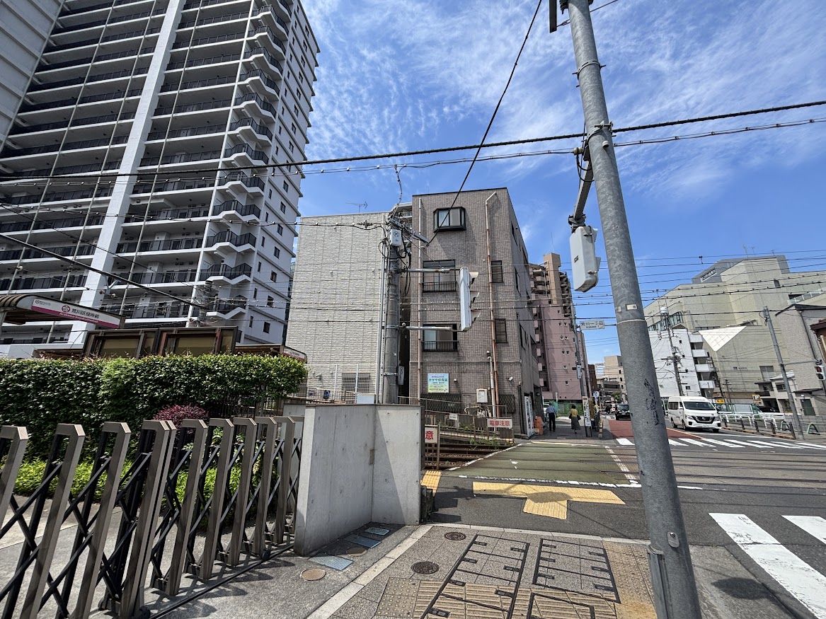 荒川区役所前停留場前