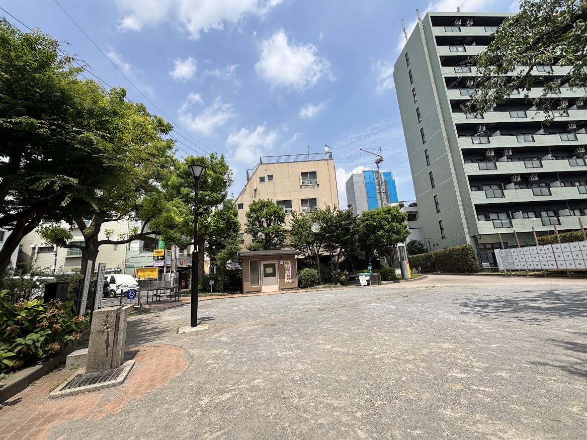 本蓮沼駅前いずみ公園