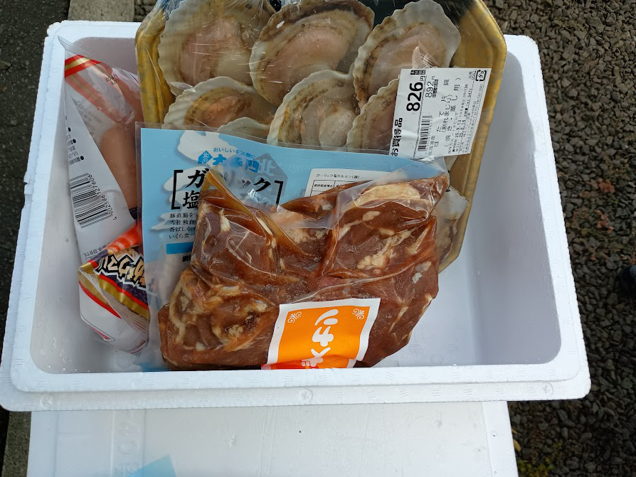 バーベキューの材料に北海道産ほたて 焼き蒸し用、ジンギスカン、ウインナー、その他