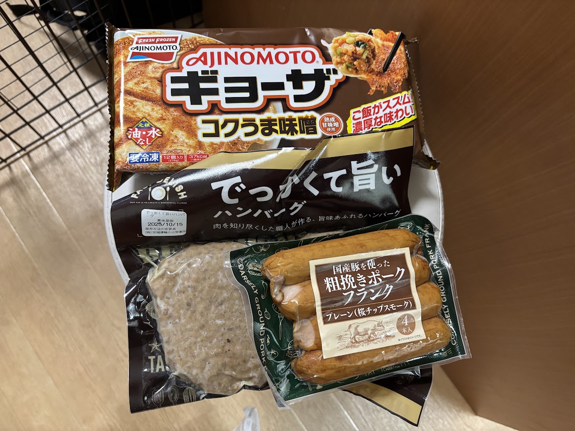 味の素の冷凍餃子「コクうま味噌ギョーザ」、TRIAL（トライアル）のPB「でっかくて旨いハンバーグ」、「国産豚を使った粗挽きポークフランク プレーン（桜チップスモーク）