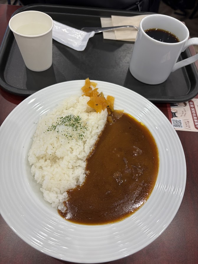 カフェ・ベローチェ 新川店で半額オリジナルビーフカレー(ワンドリンク必須)とブレンドコーヒーレギュラー