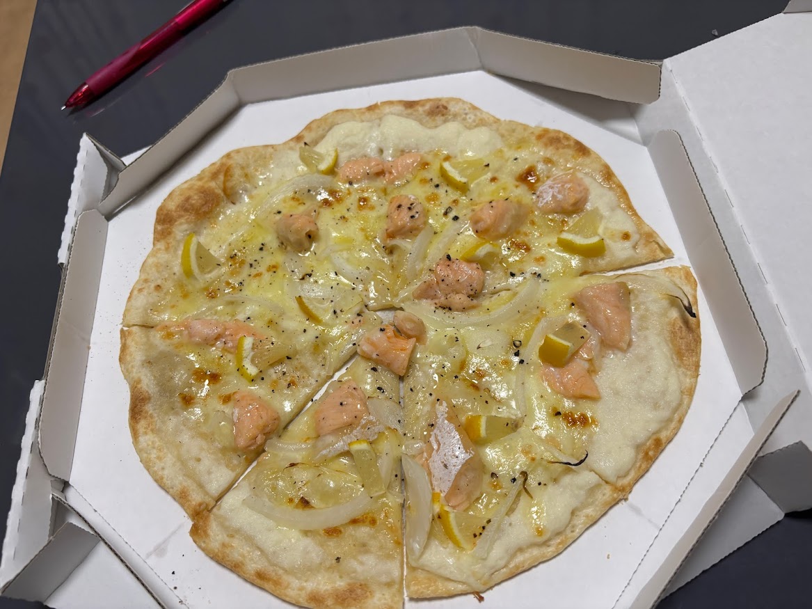 ジョリーパスタ 花小金井店のお持ち帰り ピッツァ・サーモンのレモンクリーム